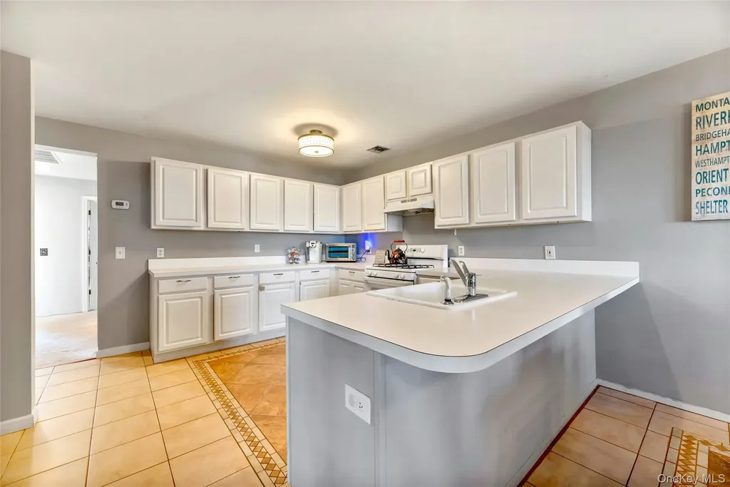 3105 Bluffs Drive S Baiting Hollow NY 11933