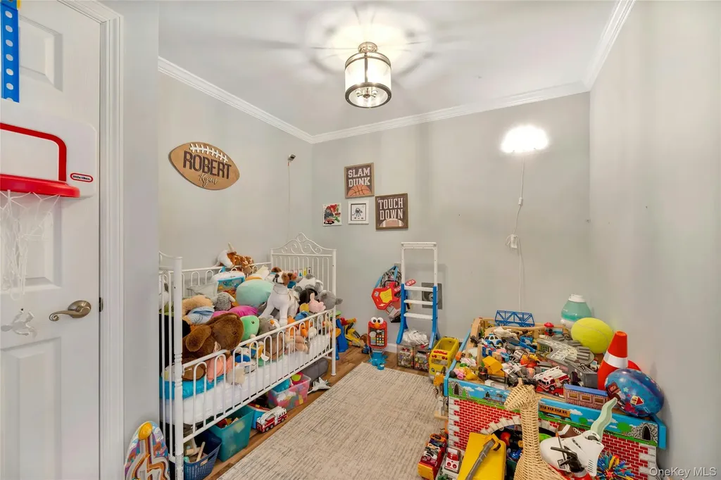 3105 Bluffs Drive S Baiting Hollow NY 11933