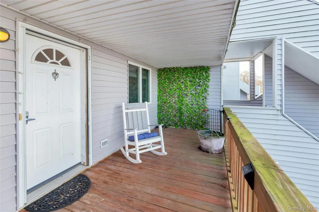 3105 Bluffs Drive S Baiting Hollow NY 11933