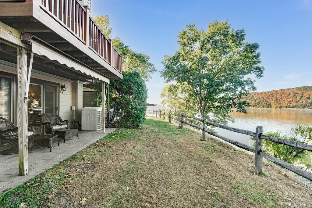 37 Hudson Heights Drive Poughkeepsie NY 12601