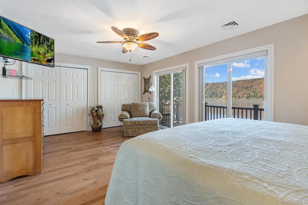 37 Hudson Heights Drive Poughkeepsie NY 12601