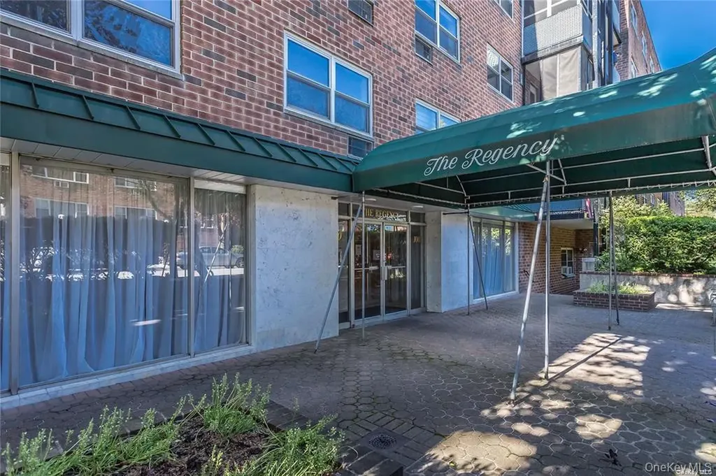 100 Lincoln Avenue Mineola NY 11501