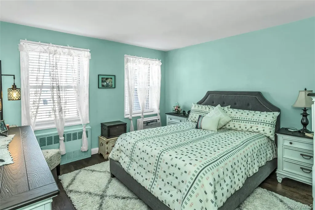 100 Lincoln Avenue Mineola NY 11501