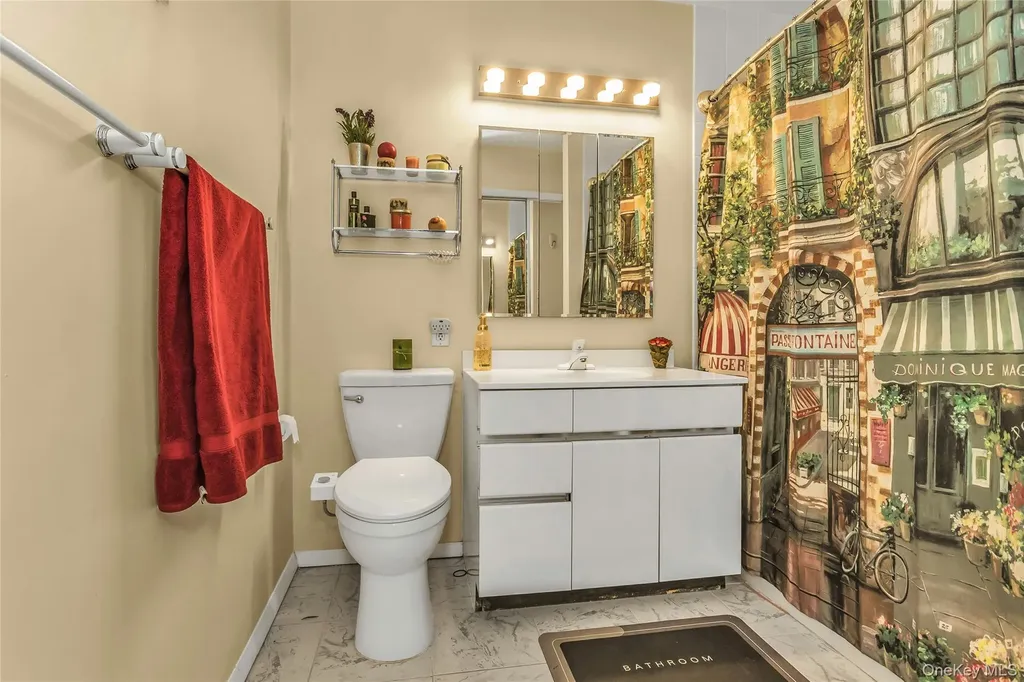 100 Lincoln Avenue Mineola NY 11501