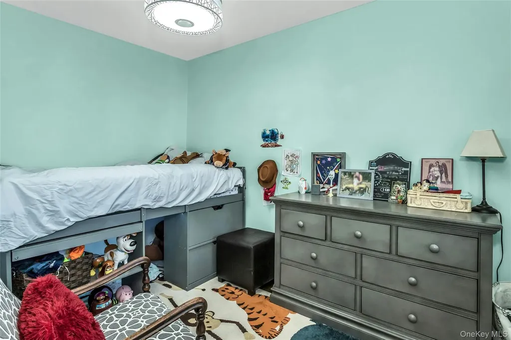 100 Lincoln Avenue Mineola NY 11501