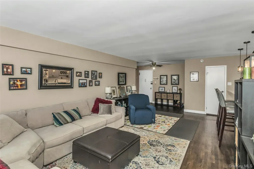 100 Lincoln Avenue Mineola NY 11501