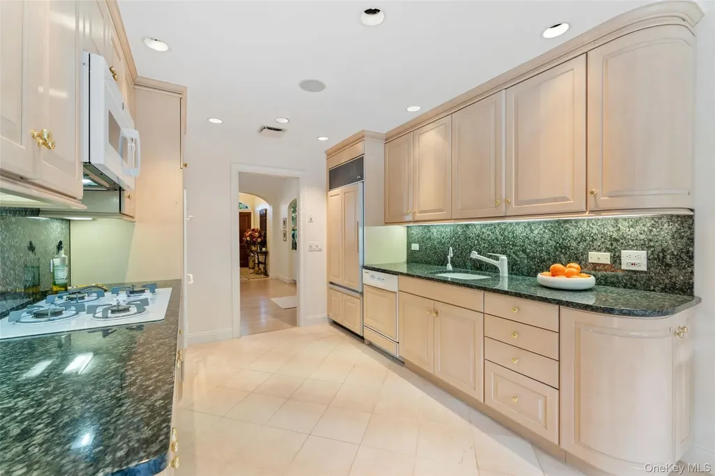 3 Warnke Lane Scarsdale NY 10583