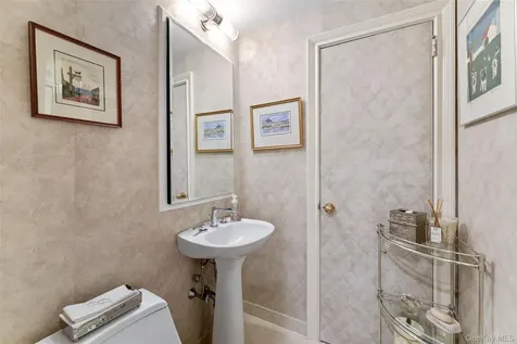 3 Warnke Lane Scarsdale NY 10583