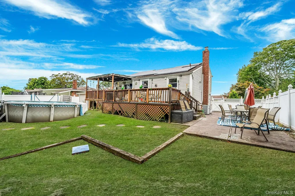 197 E 2nd Street Deer Park NY 11729