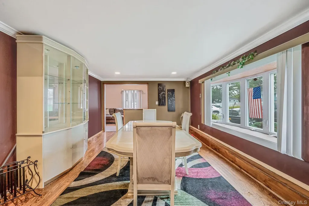 197 E 2nd Street Deer Park NY 11729