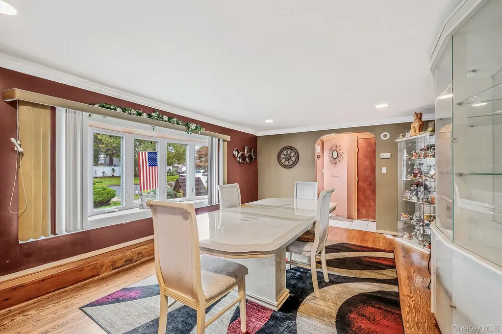 197 E 2nd Street Deer Park NY 11729