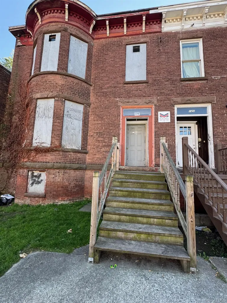 119 Renwick Newburgh NY 12550