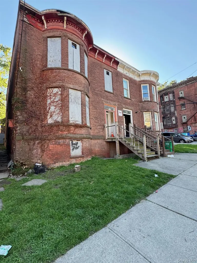 119 Renwick Newburgh NY 12550