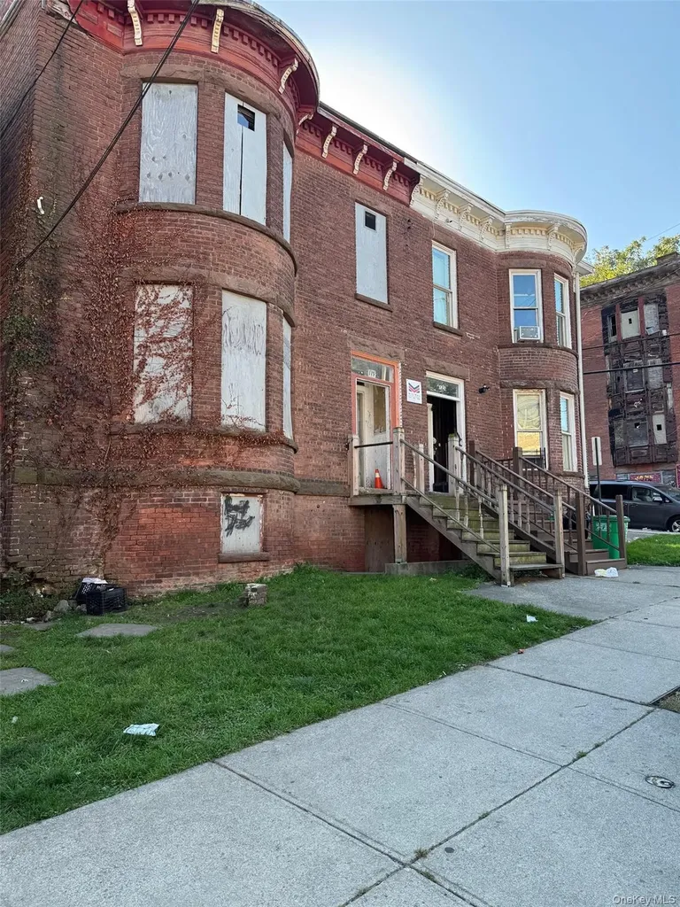 119 Renwick Newburgh NY 12550