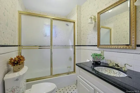512 Grand Avenue Balmville NY 12550
