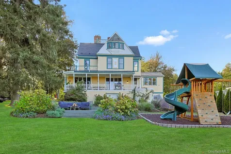 512 Grand Avenue Balmville NY 12550
