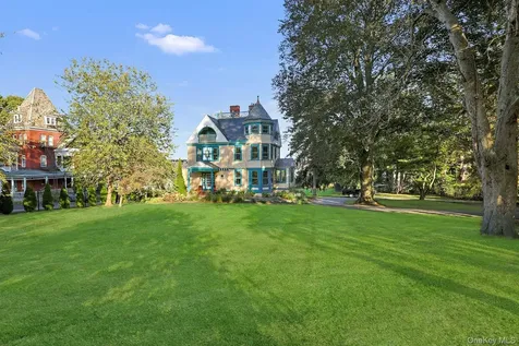 512 Grand Avenue Balmville NY 12550