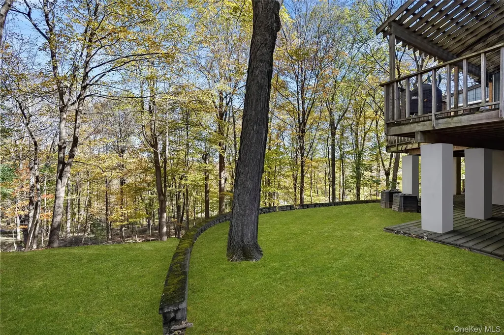 37 Fox Den Road Mount Kisco NY 10549