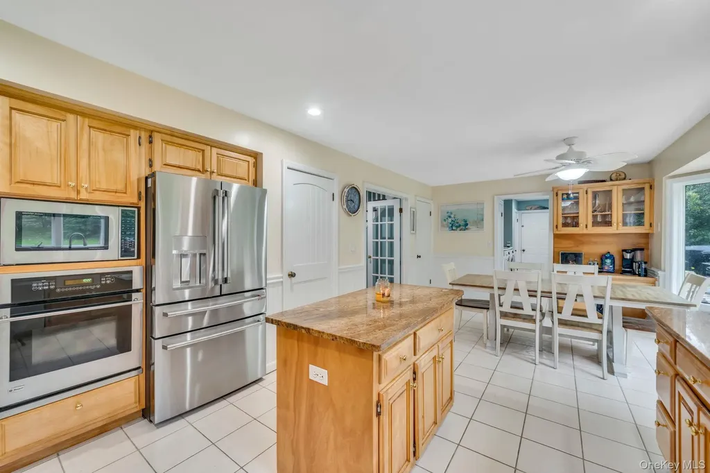 27 Tower Hill Road Shoreham NY 11786