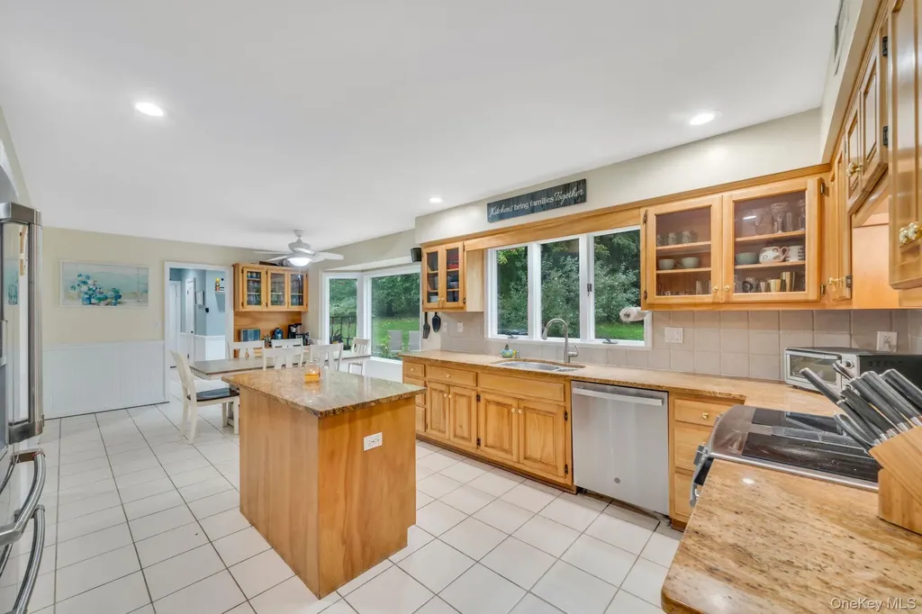 27 Tower Hill Road Shoreham NY 11786