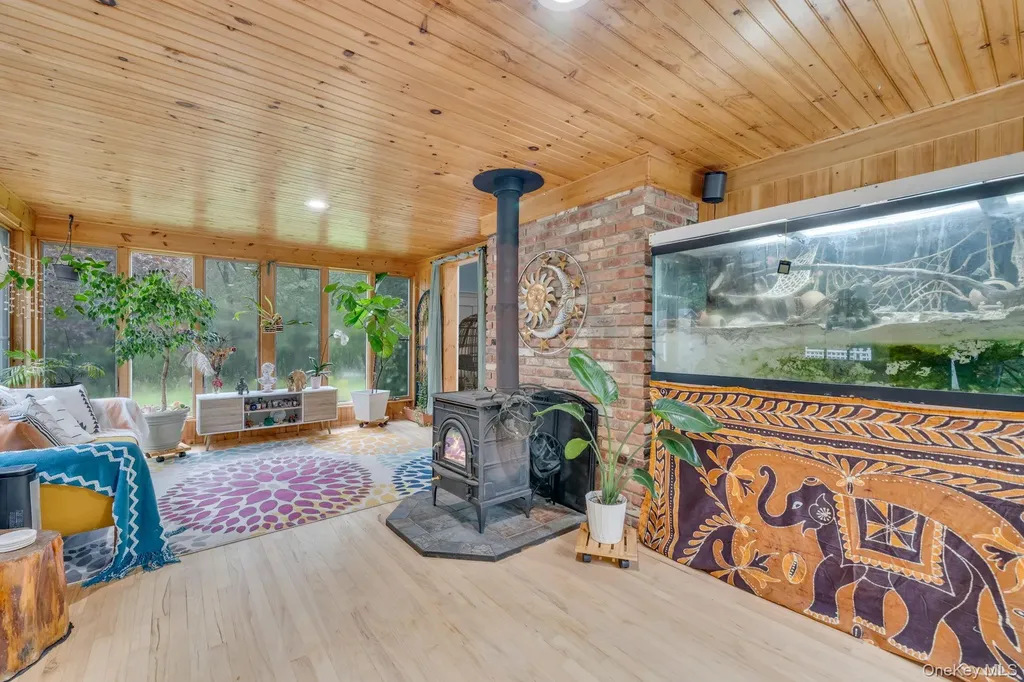27 Tower Hill Road Shoreham NY 11786