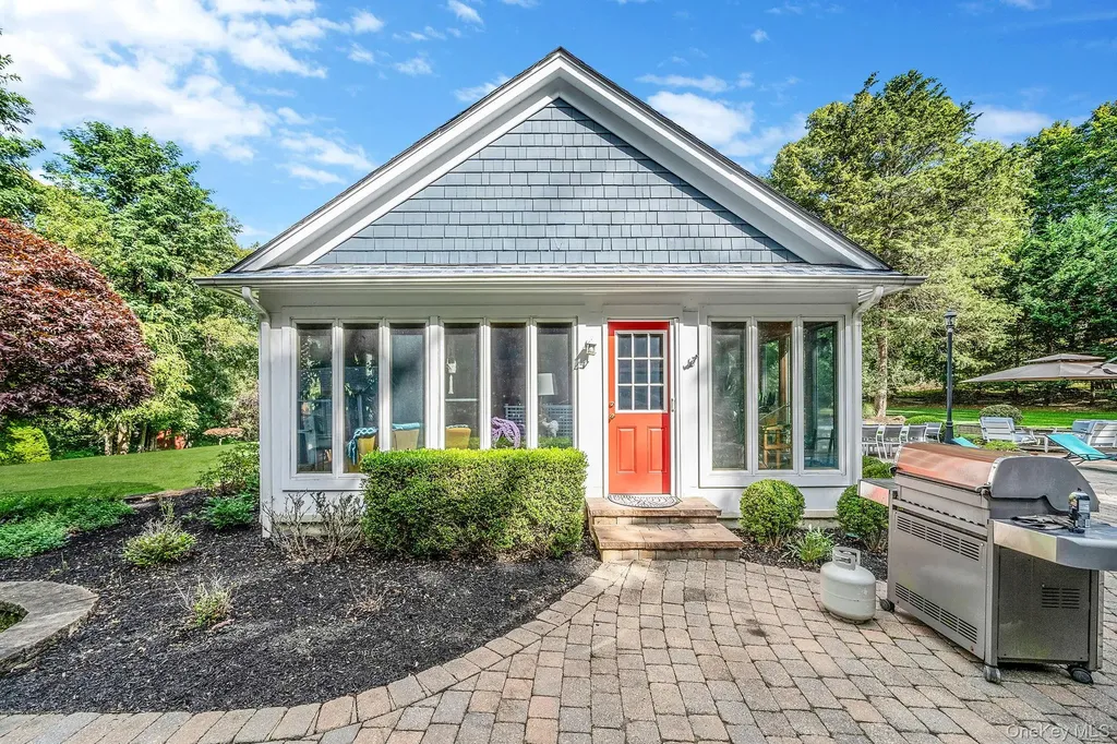 27 Tower Hill Road Shoreham NY 11786