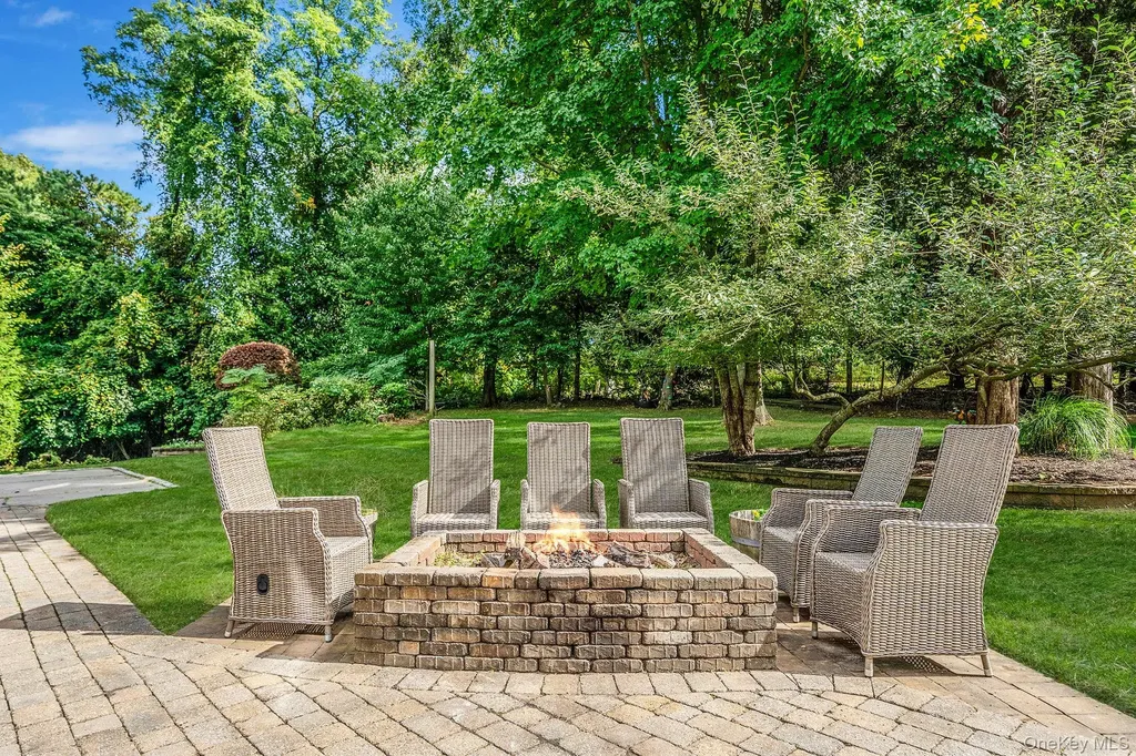 27 Tower Hill Road Shoreham NY 11786