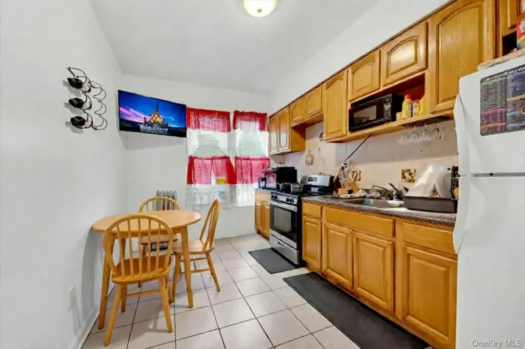 1506 E 172nd Street Bronx NY 10472