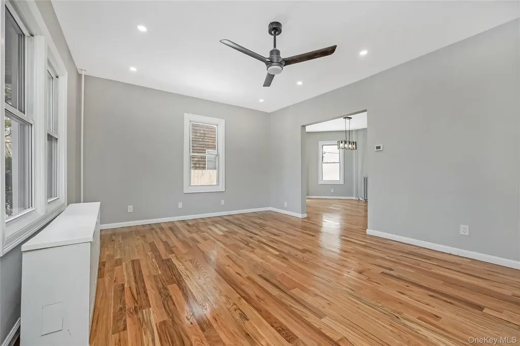 7 Continental Hill Glen Cove NY 11542