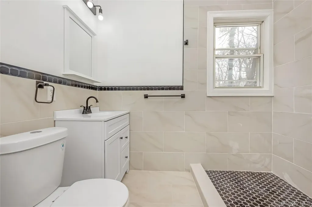 7 Continental Hill Glen Cove NY 11542