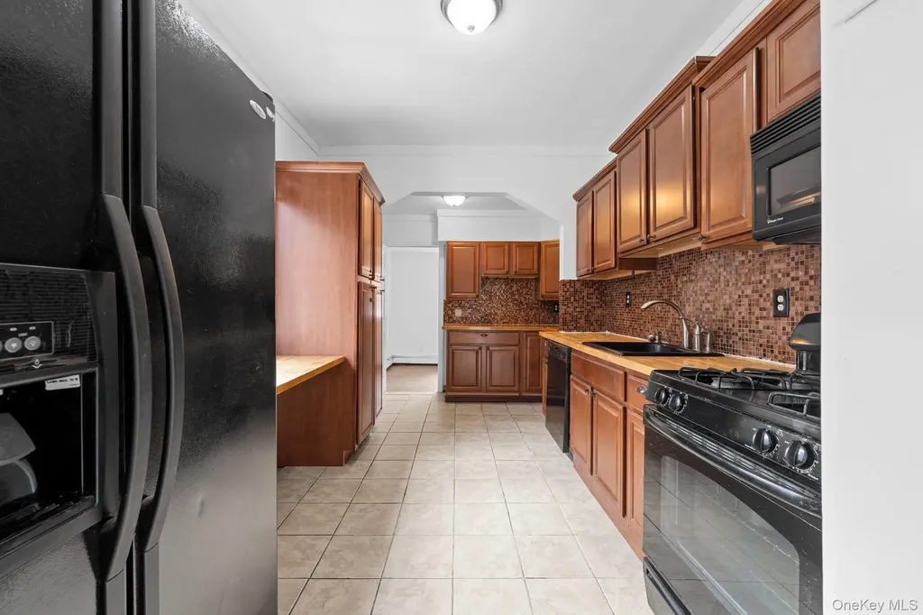 1163 Virginia Avenue Bronx NY 10472