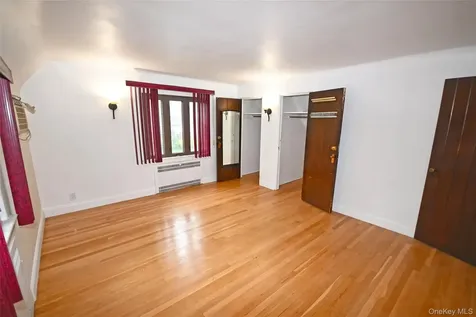 112-13 178th Street Addisleigh Park NY 11433