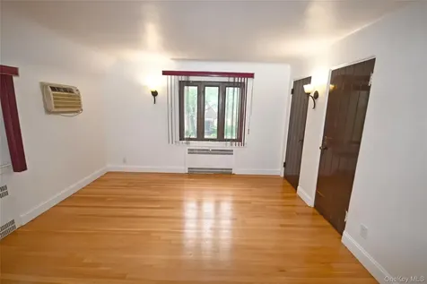 112-13 178th Street Addisleigh Park NY 11433