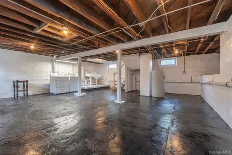 86 Stephan Kingston NY 12401