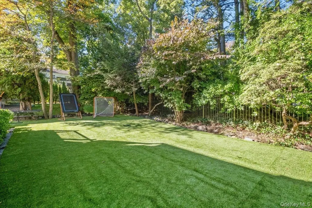 48 Vine Road Larchmont NY 10538