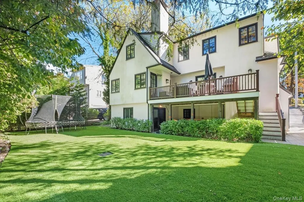 48 Vine Road Larchmont NY 10538