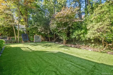 48 Vine Road Larchmont NY 10538