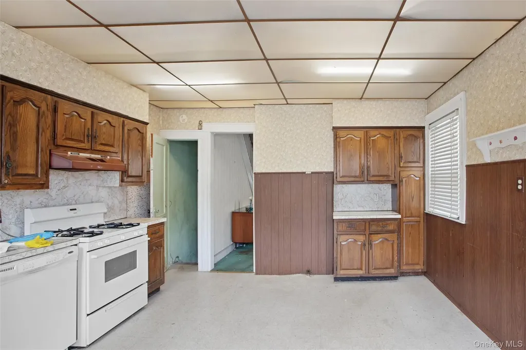 1531 E 37th Street Brooklyn NY 11234