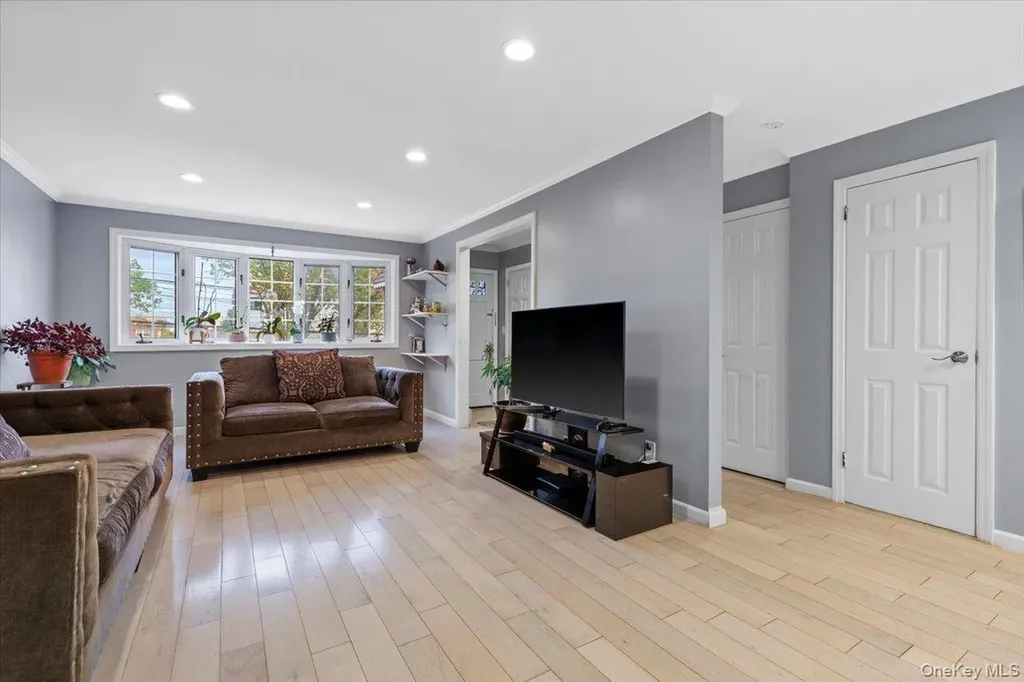 105 Hart Avenue Yonkers NY 10704