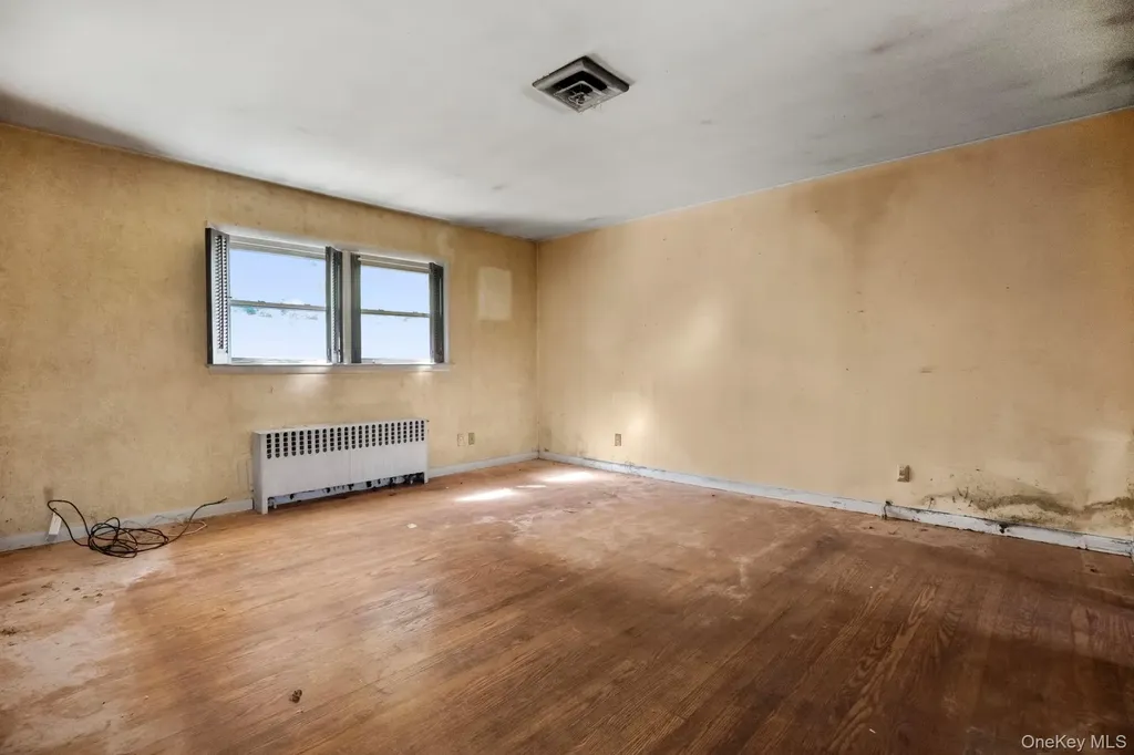 33 Albion Oval Mahopac NY 10541