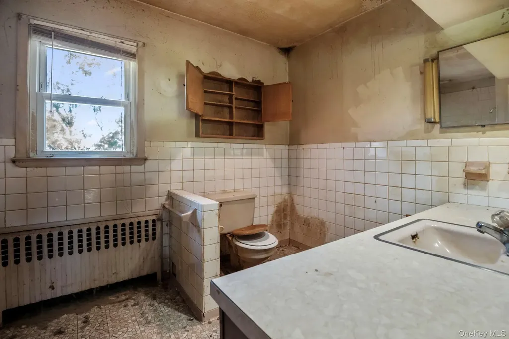 33 Albion Oval Mahopac NY 10541