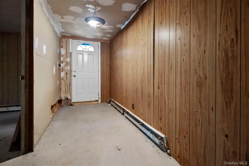 33 Albion Oval Mahopac NY 10541