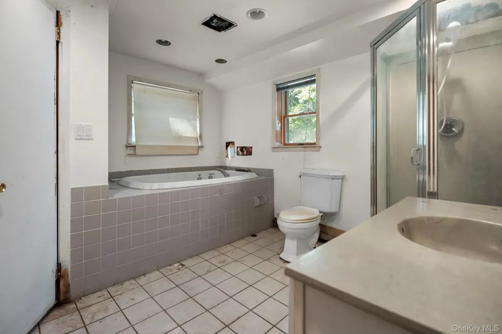 33 Albion Oval Mahopac NY 10541