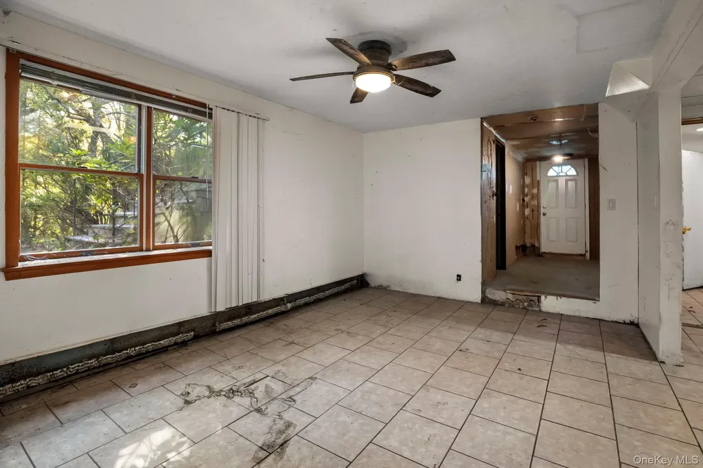 33 Albion Oval Mahopac NY 10541