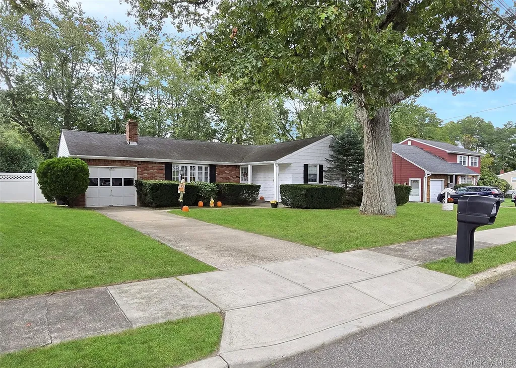 67 Van Brunt Avenue Selden NY 11784