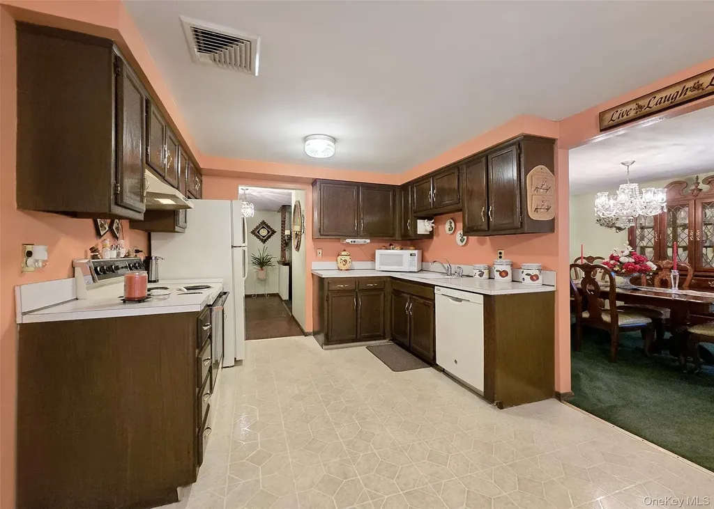 67 Van Brunt Avenue Selden NY 11784