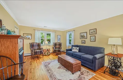 50 Head Of The Neck Road Bellport NY 11713