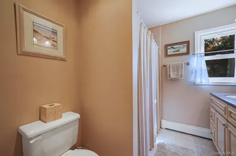 50 Head Of The Neck Road Bellport NY 11713