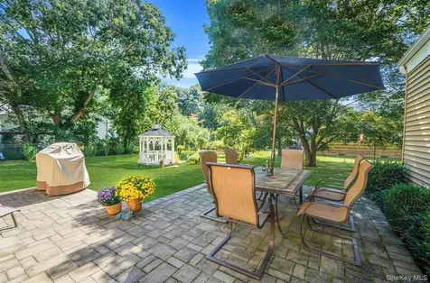 50 Head Of The Neck Road Bellport NY 11713