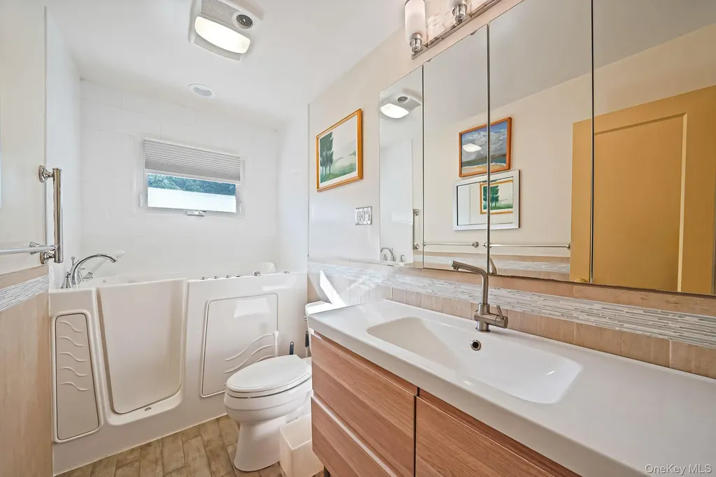 43 Shortridge Drive Mineola NY 11501